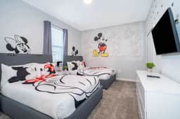 Magic Awaits: Modern 3BR Family Retreat