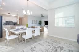 Modern Condo Near Disney