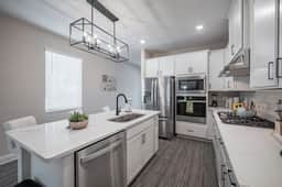 New Elegant House Gateaway - Close to Parks