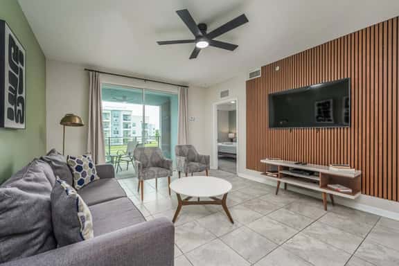 2 Bedroom Condo in Top Resort - 5 Miles to Disney - Image 1