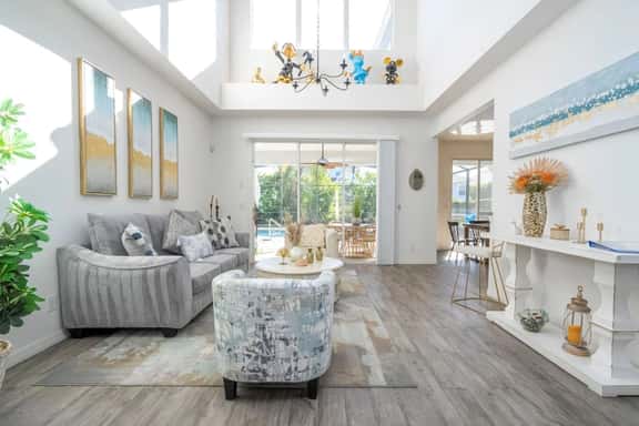 Bright 5BR Family Villa w/ Private Pool - Image 1