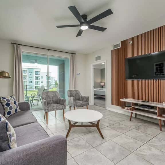 2 Bedroom Condo in Top Resort - 5 Miles to Disney - Image 1