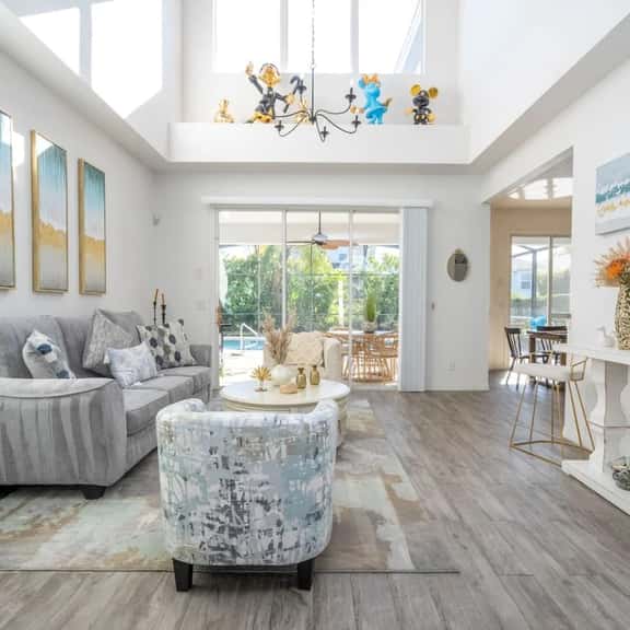 Bright 5BR Family Villa w/ Private Pool - Image 1
