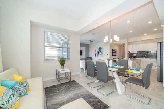 3121-406 · Stylish Apartment with Privilage Location & View