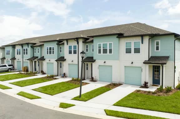 3BR Home Near Disney w/ Pool Access