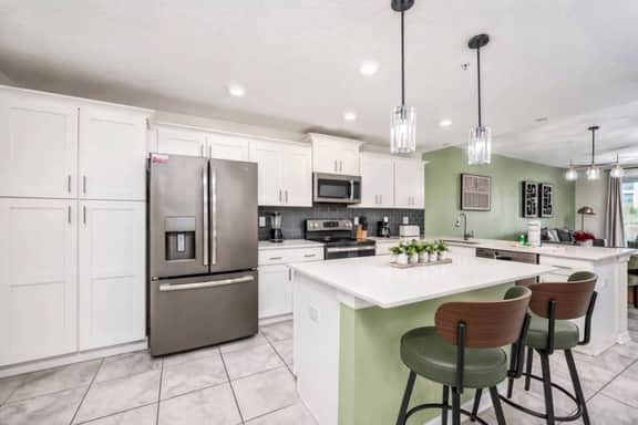 2 Bedroom Condo in Top Resort - 5 Miles to Disney - Image 2