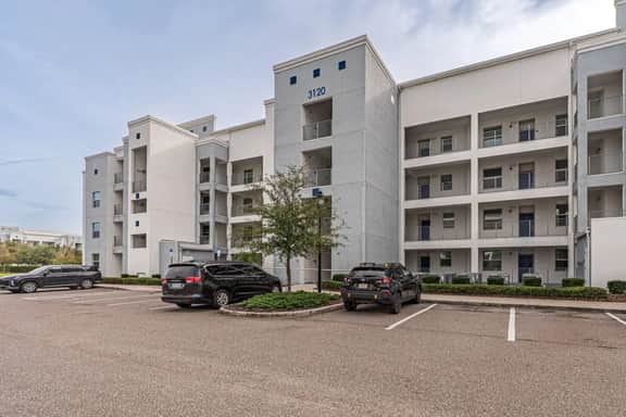2 Bedroom Condo in Top Resort - 5 Miles to Disney - Image 4